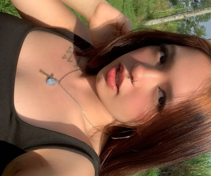 LunaKai_'s Offline XXX Chat