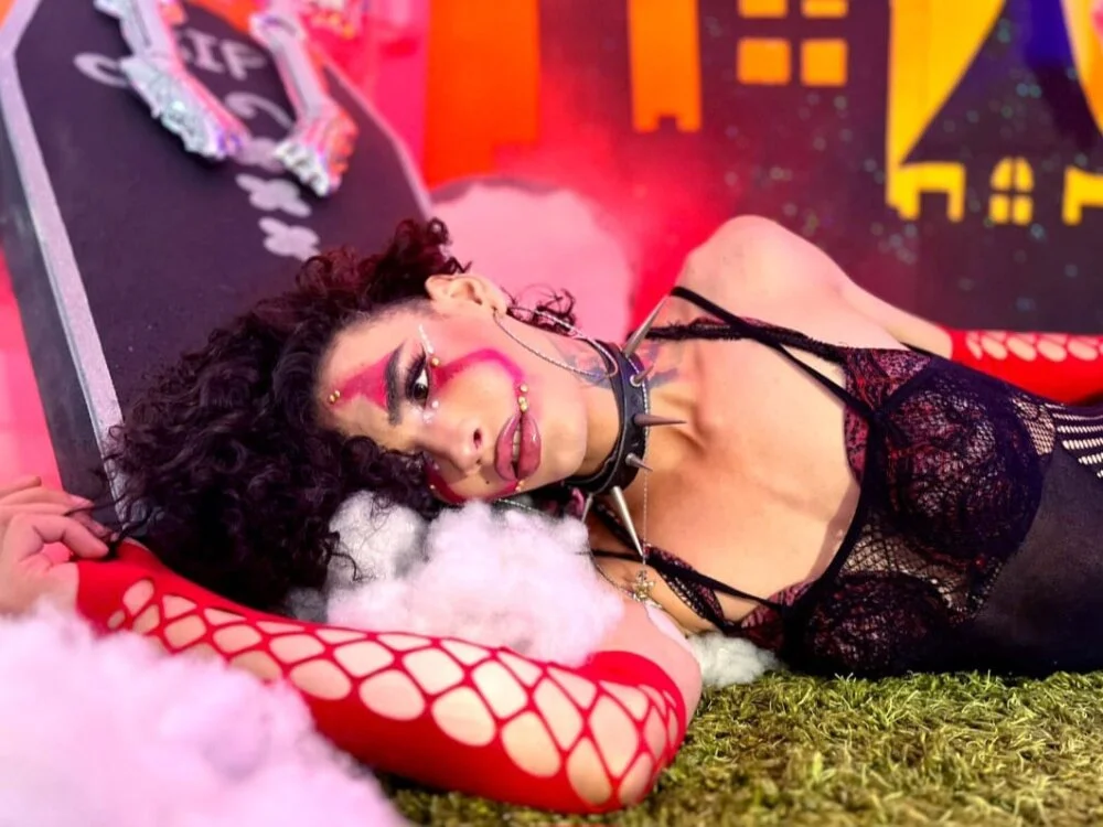 PervertedMissCloe offline XXX-chat