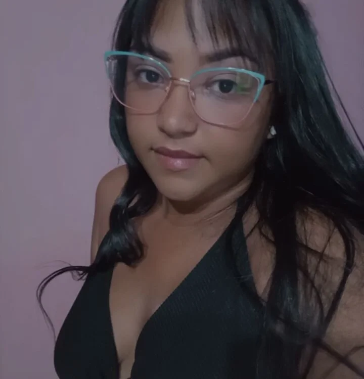 Offline XXX chat emeli-bloom