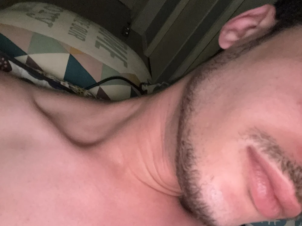 rebeudz37 offline chatrum