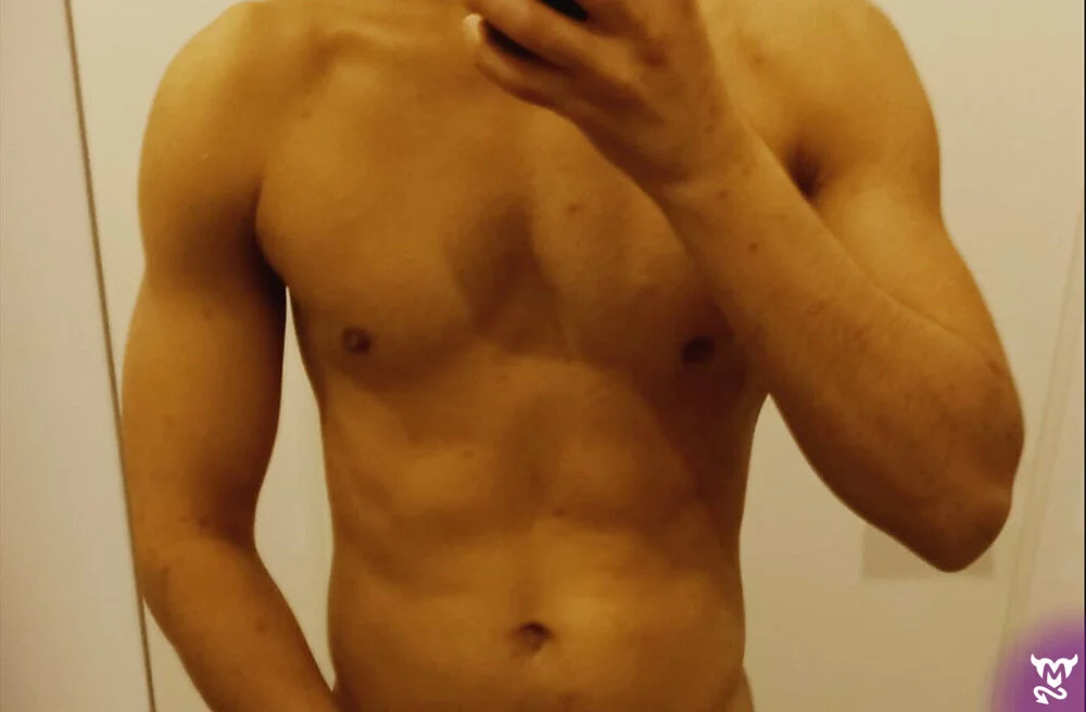 otto2028 Adlı Modelin Çevrimdışı XXX Sohbeti