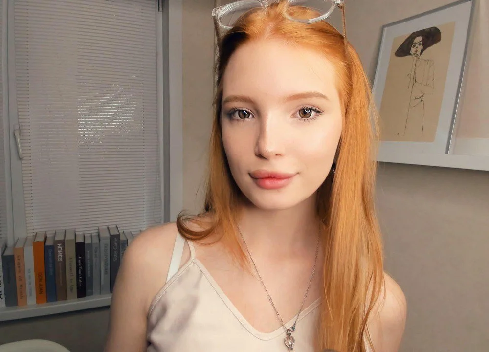 ElletteHakey's Offline XXX Chat