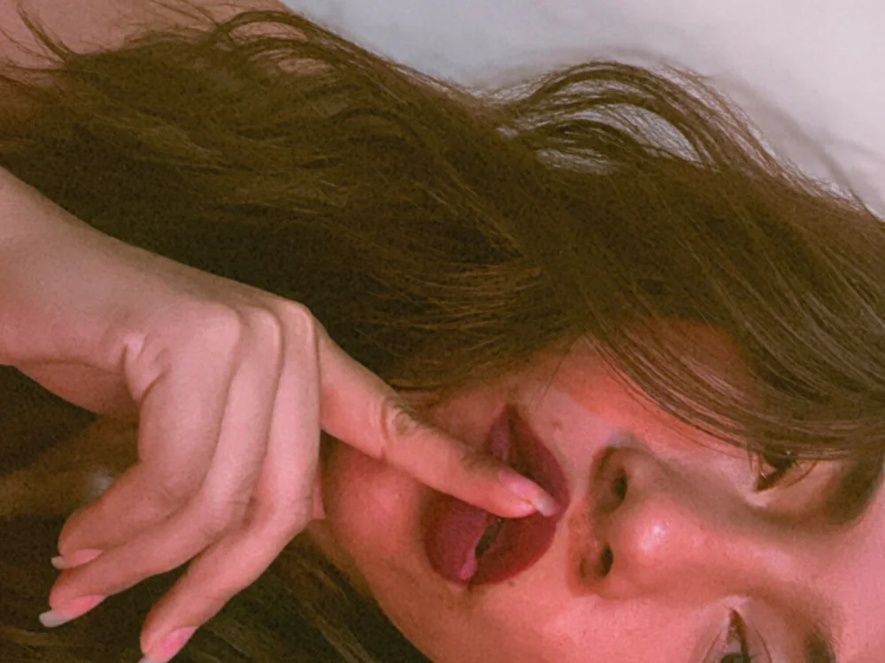 Mia_Melow offline chatrum