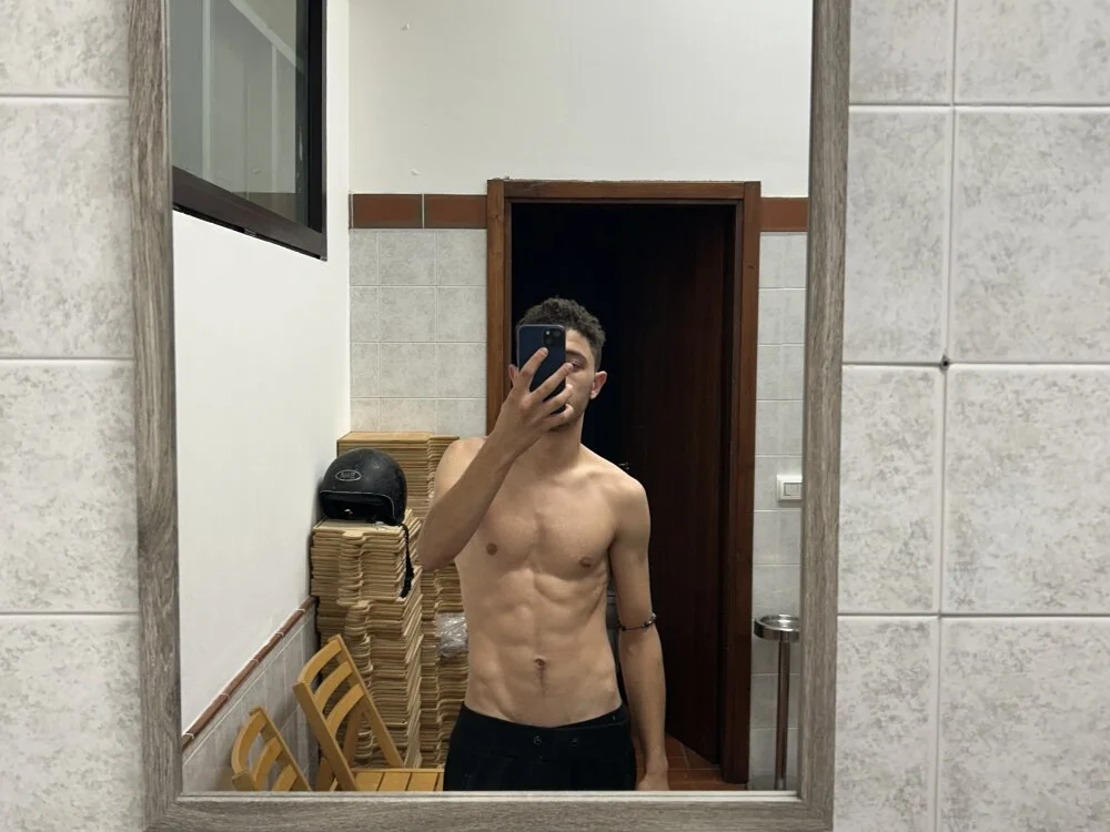 Diavolo00 Offline XXX-chat