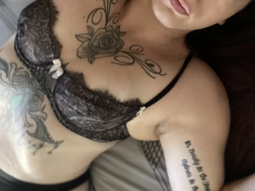 Inkedbeautii's Offline XXX Chat