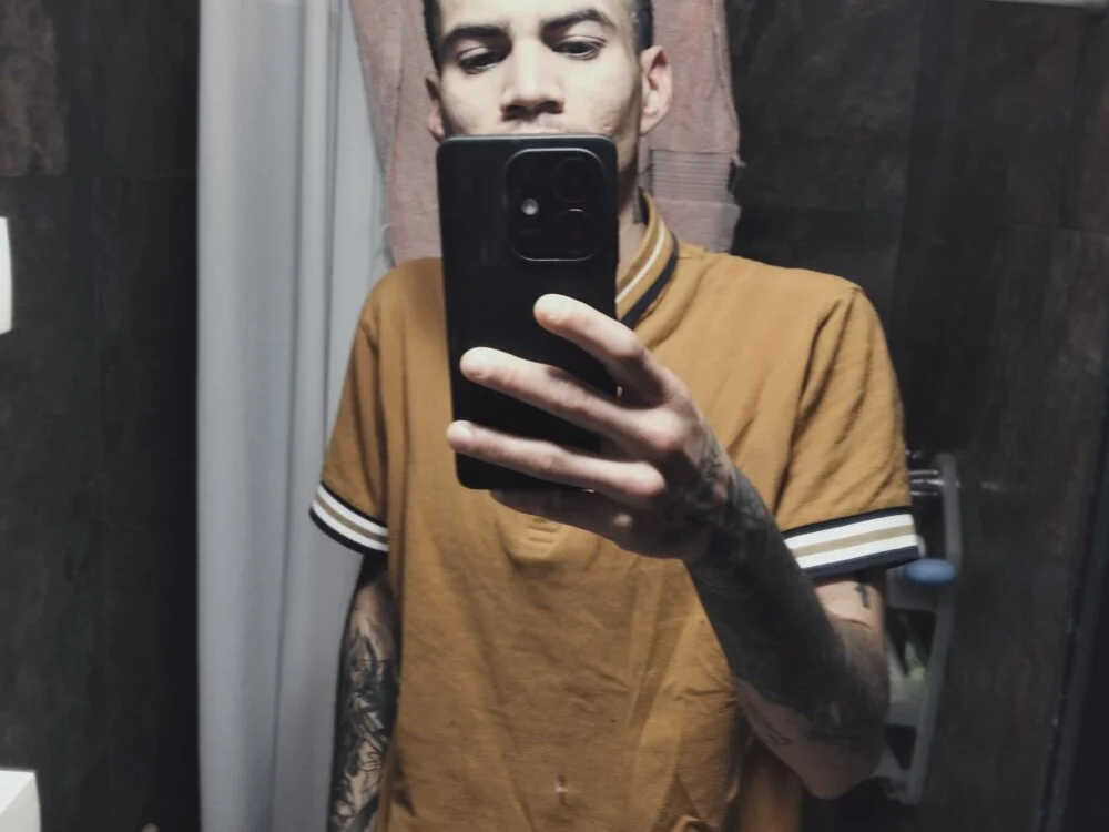 Chatroom XXX hors ligne de Caliente777666