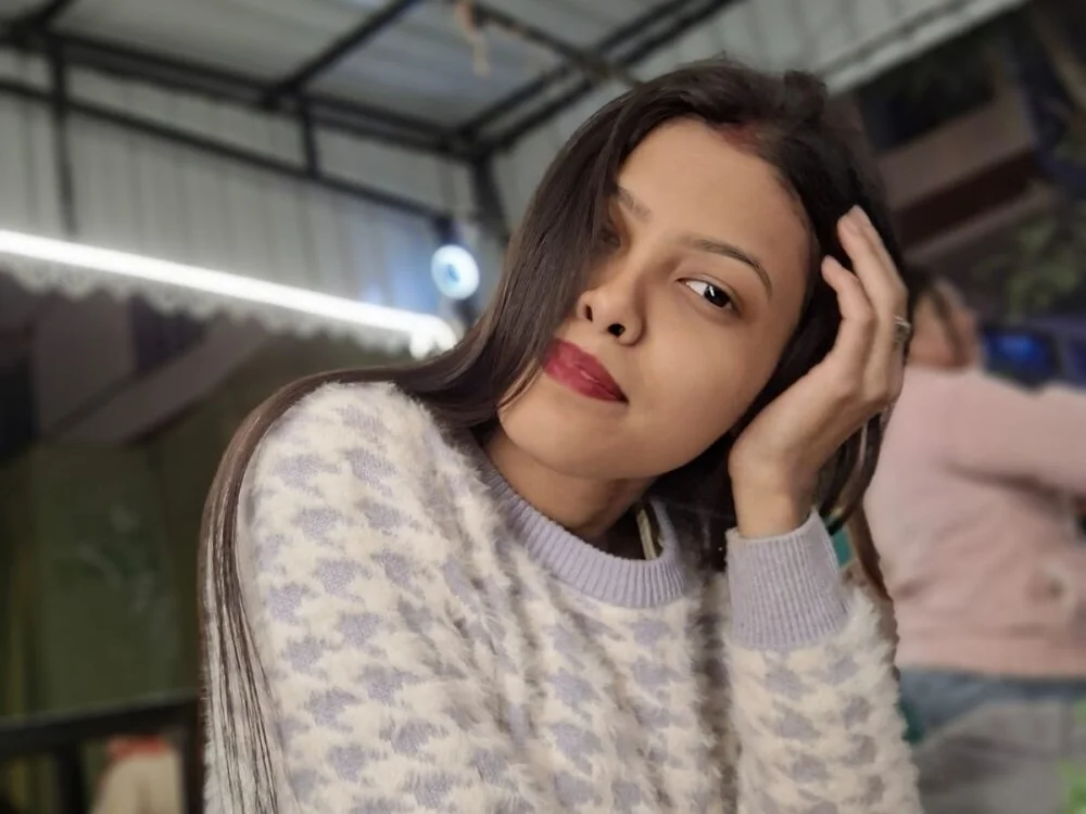 Janvi-ur: офлайн-секс-чат