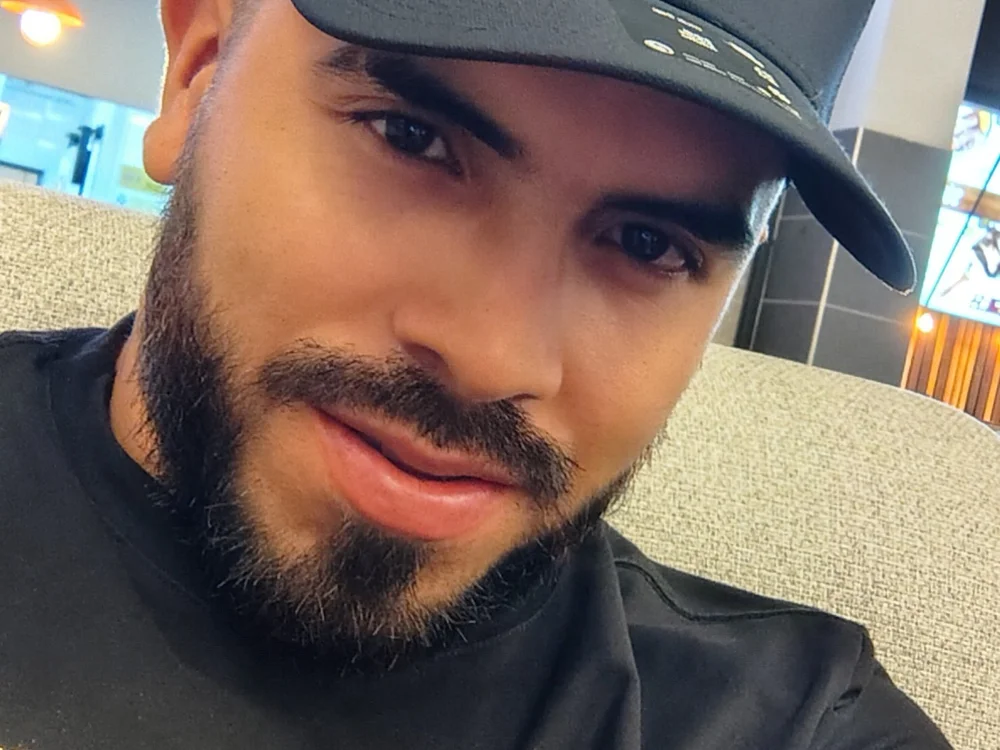 garrylonen Offline XXX chat