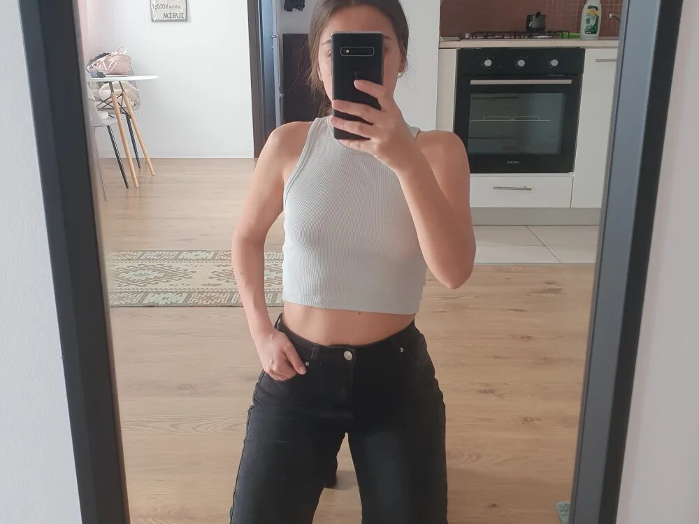 Wet_nymphon Offline XXX chat