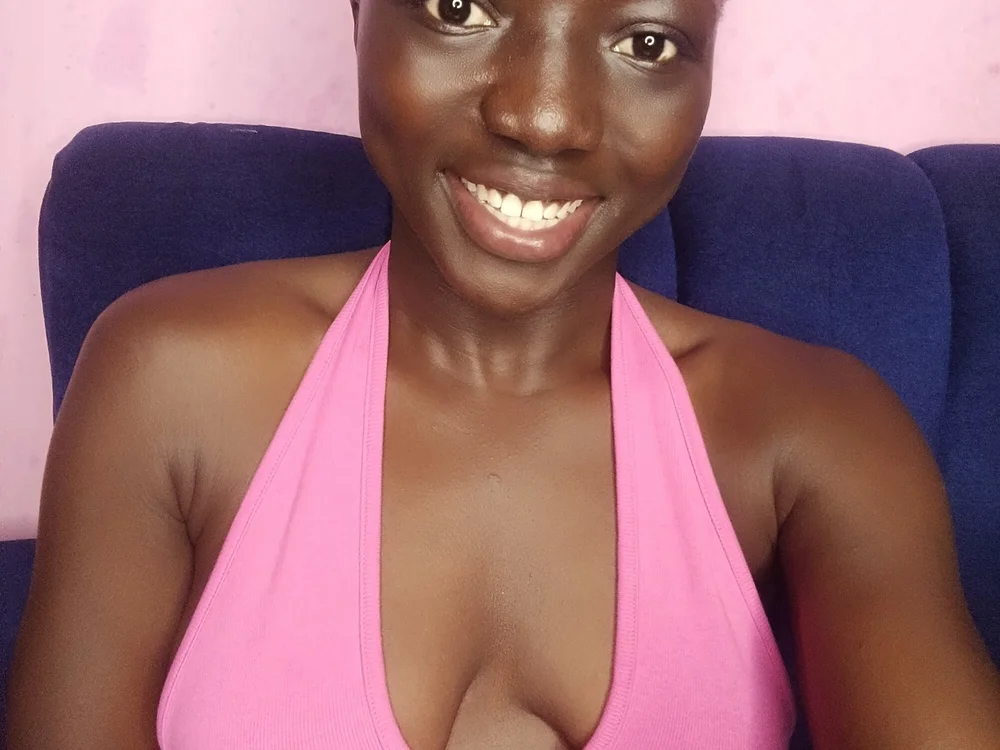 Nyx_Veloura offline XXX-chat