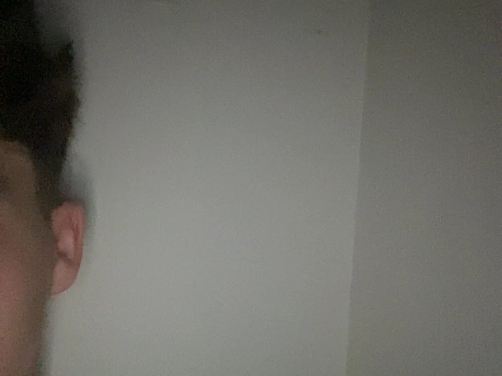 Grossebite204's Offline Chat Room