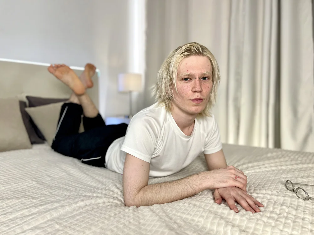 Eric_Milkovich's Offline Chat Room