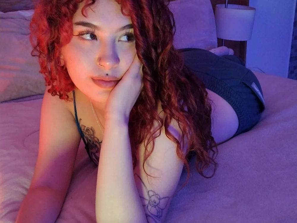 CloeRussell's Offline Chat Room
