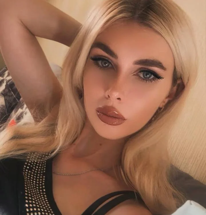 AnnaFoxyy's Offline XXX Chat