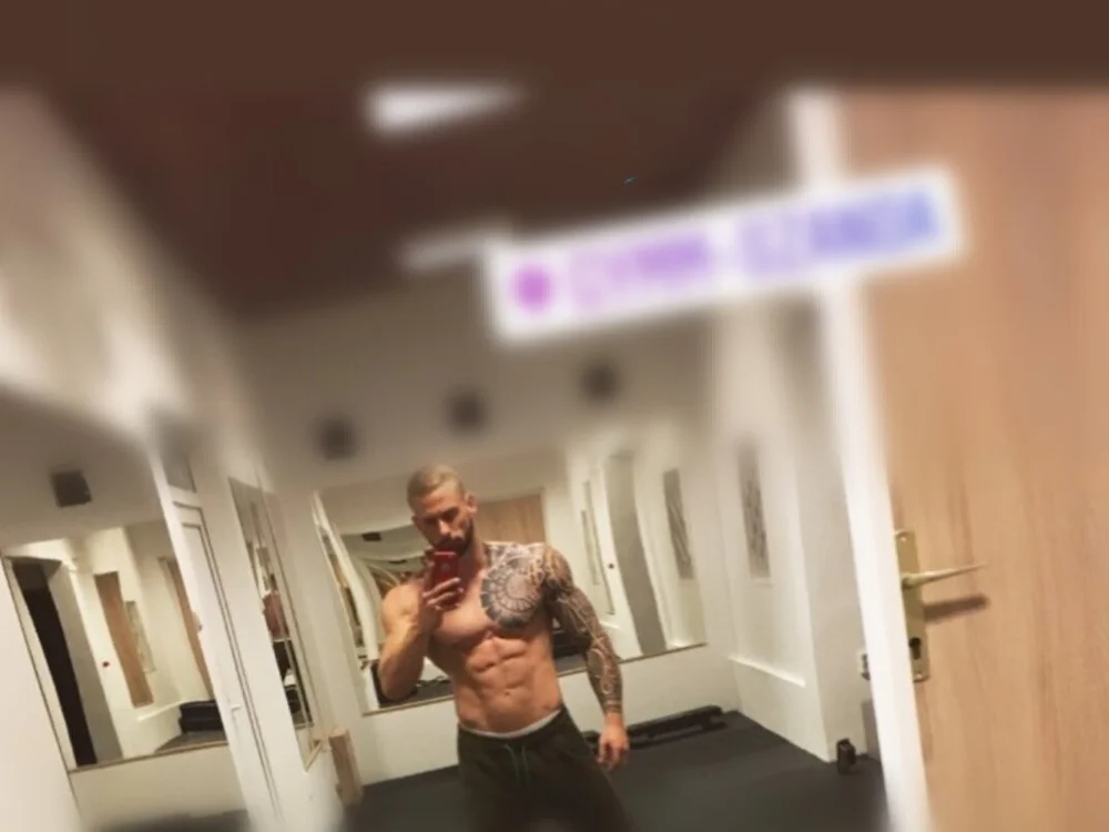 Dannydevill's Offline XXX Chat