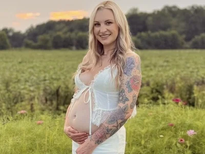 Preggobunnie - Girl 