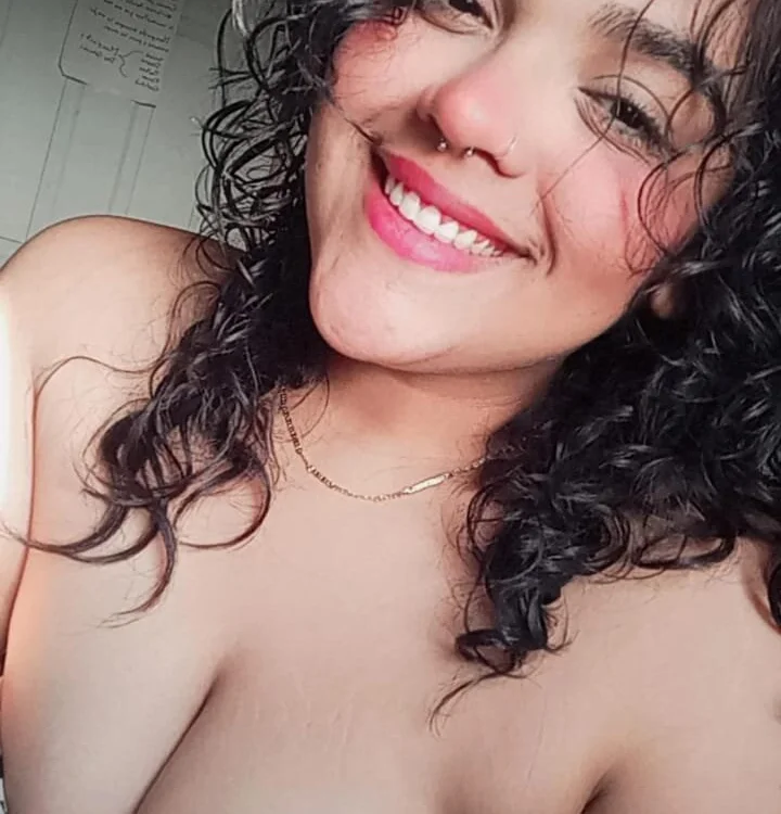 Susana_la_poderosa's Offline Chat Room