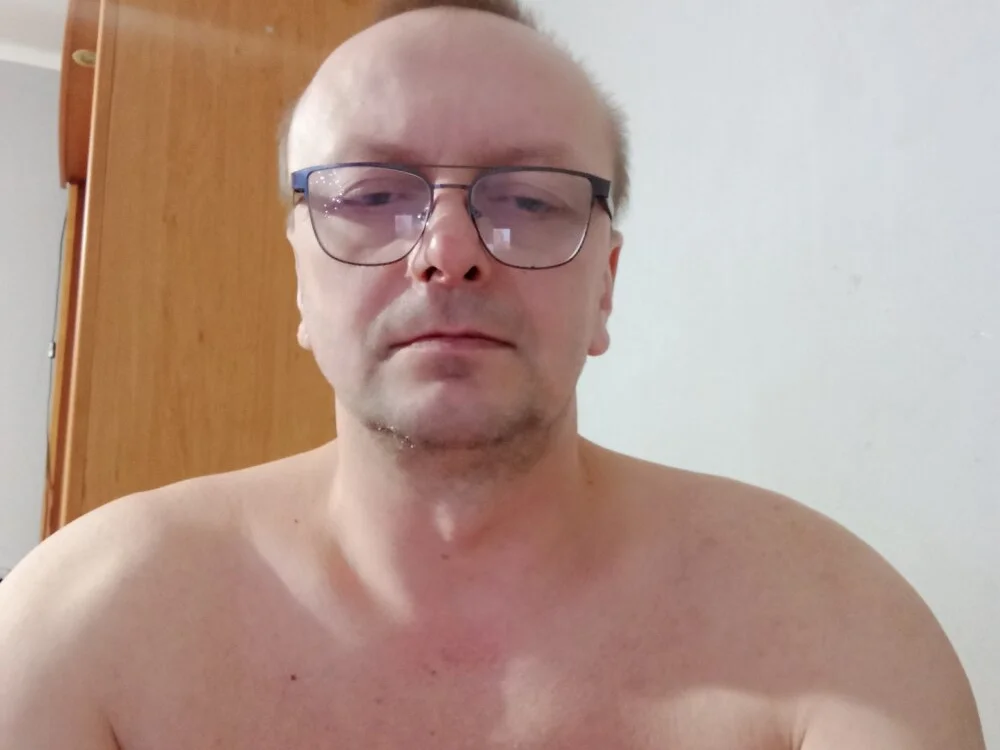 dlugigruby73 offline XXX-chat