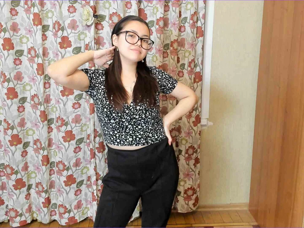 JasmineDenl's Offline Chat Room