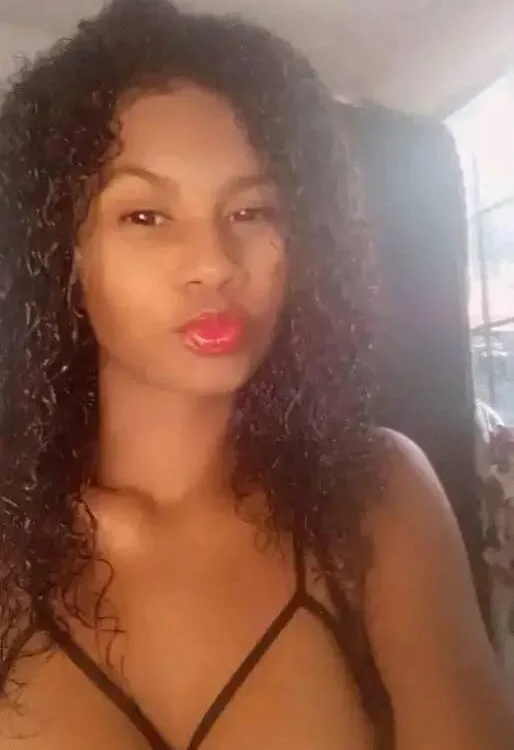 dana_hornyy cam model