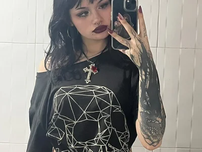 Mavis_black - Girl 