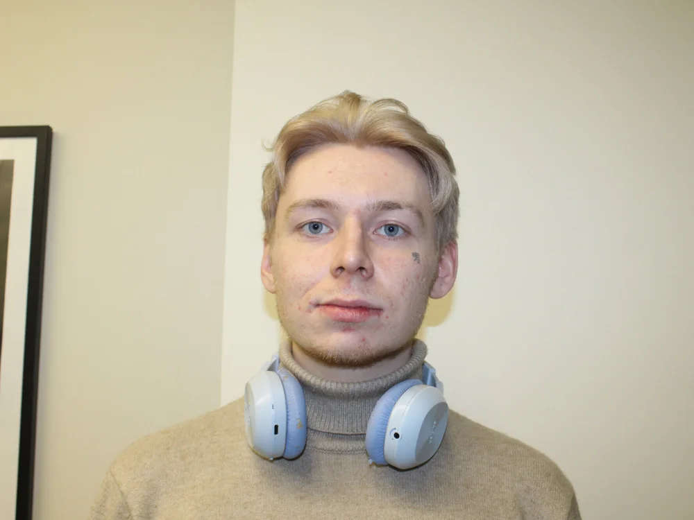 DinovaDash's Offline Chat Room