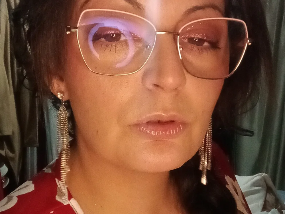 gloww877 Offline XXX-chat