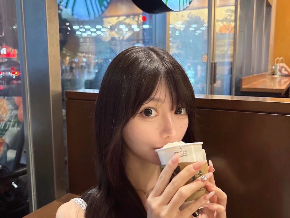 Yayoi-chan offline chatrum