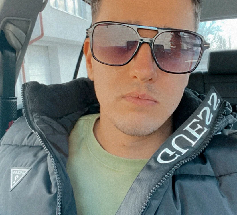 simonka99 Offline XXX-Chat