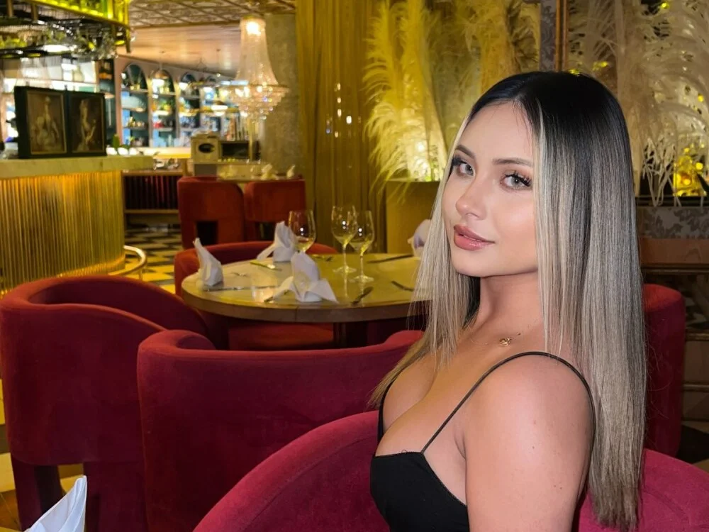 SaraFerreira Chat XXX offline