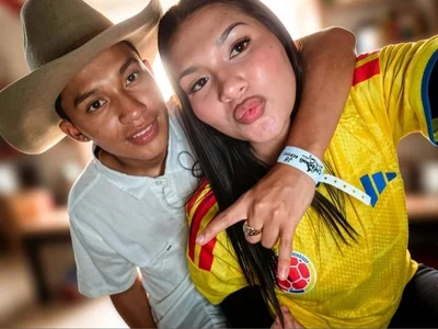 Julie_and_axell - Couple 