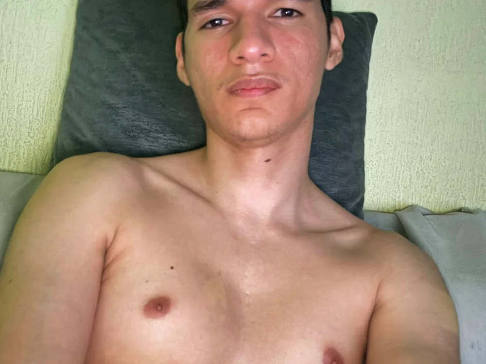 Paulhot018 Chat XXX offline