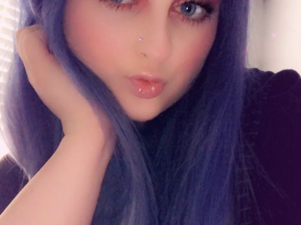 StripperKiKi's Offline Chat Room