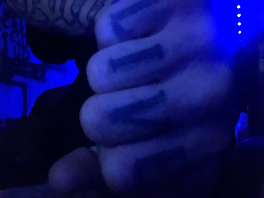 แชท XXX ออฟไลน์ของ tattooed4you