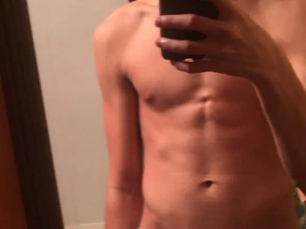 Hornypecker24's Offline XXX Chat