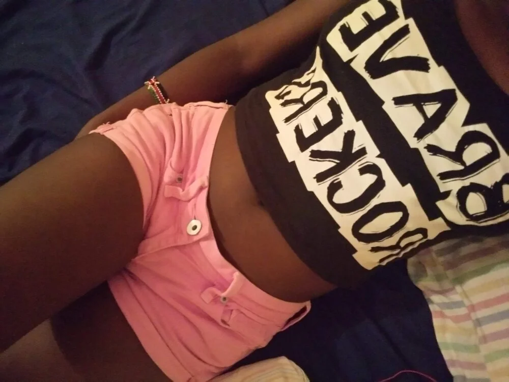 Candey001: офлайн-секс-чат