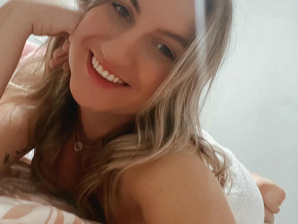 Fleur025's Offline XXX Chat