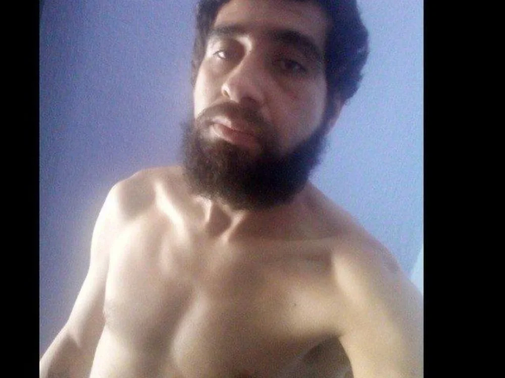 Luis1990_18cm's Offline XXX Chat