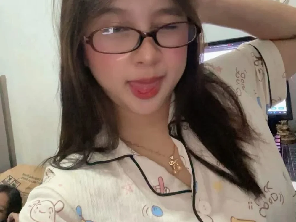 Bilik Sembang Luar Talian zoeyyyyyyyyyy