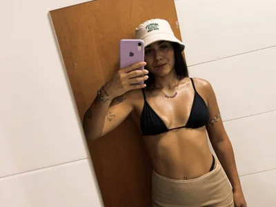 Brenda_Mooree - live cam model