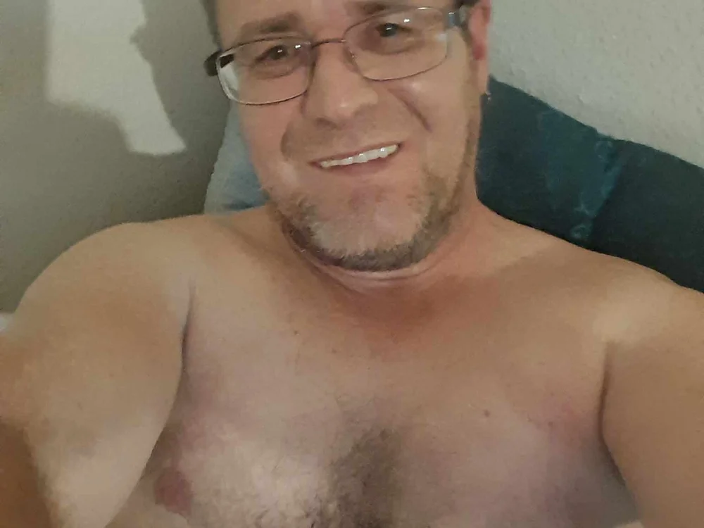 Frank0411@xh's Offline Chat Room