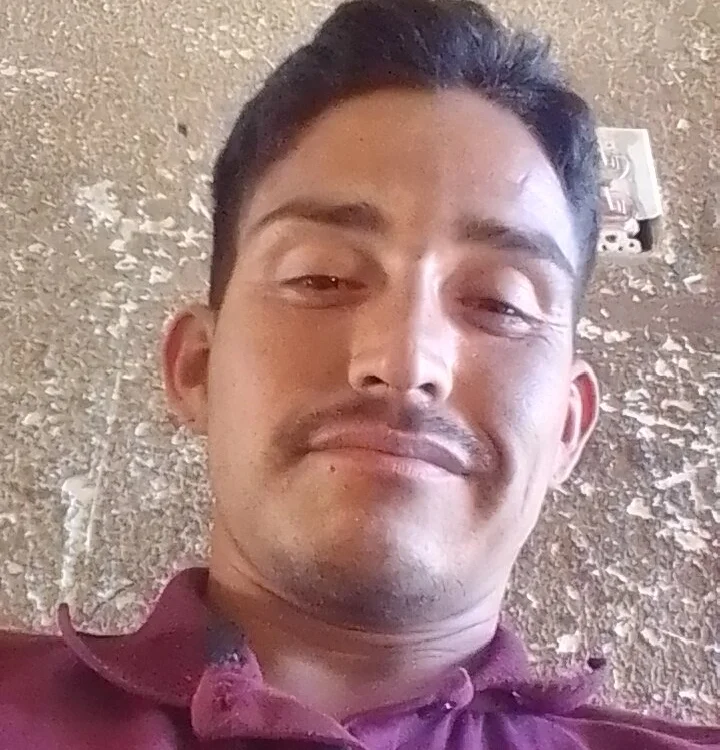 KaRni1205: συνομιλία ΧΧΧ εκτός σύνδεσης