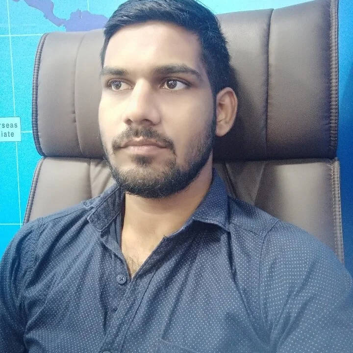 king_is_back_738's Offline XXX Chat