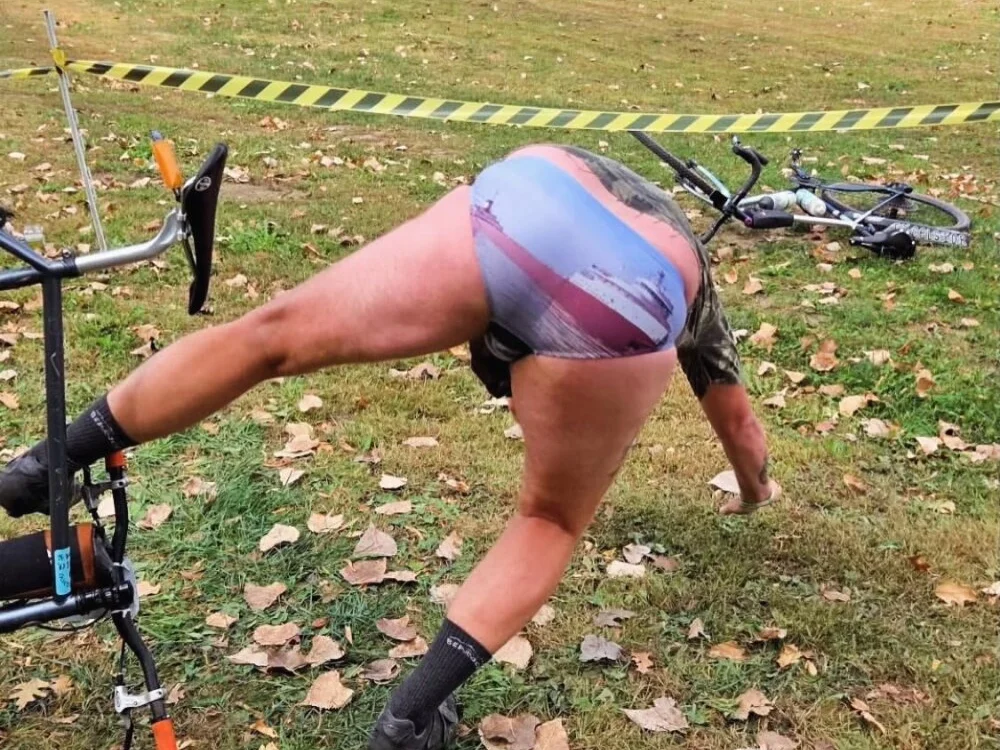 bikeslut99: συνομιλία ΧΧΧ εκτός σύνδεσης