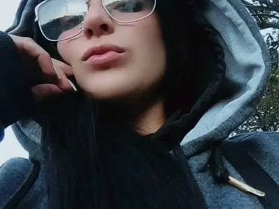 Image 1 of Perla_and_Maikol, female webcam model,  years old, on live webcam