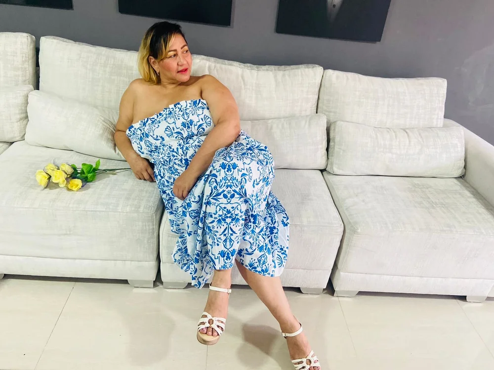 Geidy_bigboobs' Offline XXX Chat