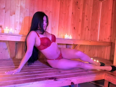 Stefa_Escobar Female Latina Free Cam Strip