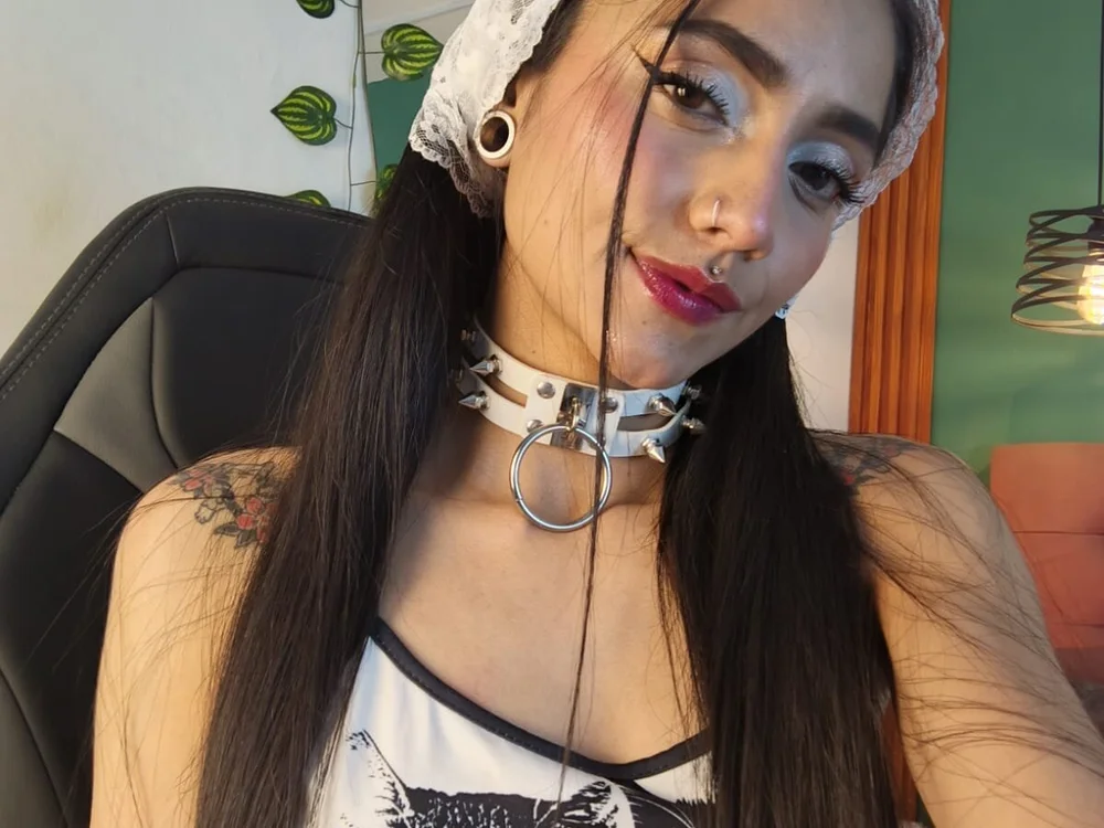 raven_smith__'s Offline XXX Chat