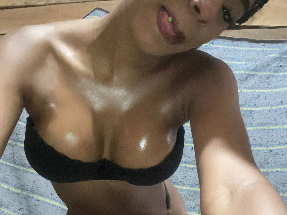 Esmeralda_carrascal – Offline XXX chat