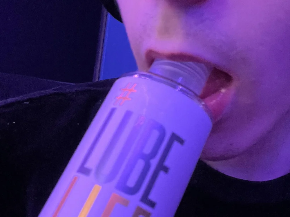 FemmeBoyToy's Offline XXX Chat